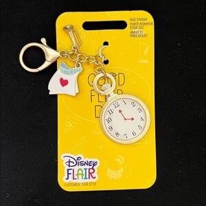 ⏱️Disney Flair White Rabbit Keychain Bag Charm – Alice in Wonderland 🐇